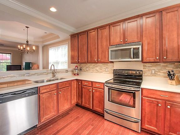 5th image of 6902 Stratford Townes Way #6902