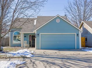 2733 Meadow Pl, Lawrence, KS 66047