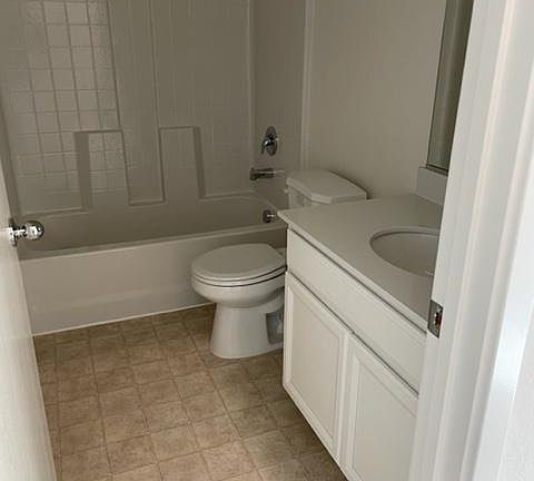 5th image of 319 Amabile Dr
