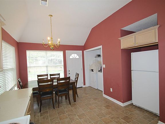 4th image of 2767 Maggie Woods Pl