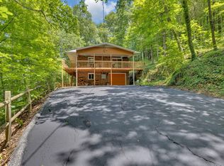 1608 King Springs Rd, Johnson City, TN 37601