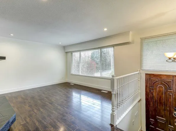 10055 122nd St, Surrey, BC V3V 4M6