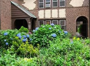 11125 76th Ave, Forest Hills, NY 11375
