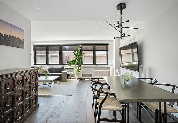 3rd image of 210 E 15th St APT 7G
