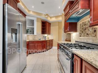 901 N Carolina Ave SE #2, Washington, DC 20003