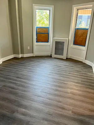 Rented by Alexander Bilu, LREB | media 3