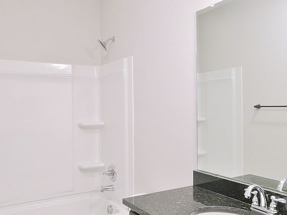 4th image of 14681 Griffin St