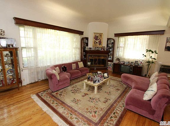 3rd image of 18443 Midland Pkwy