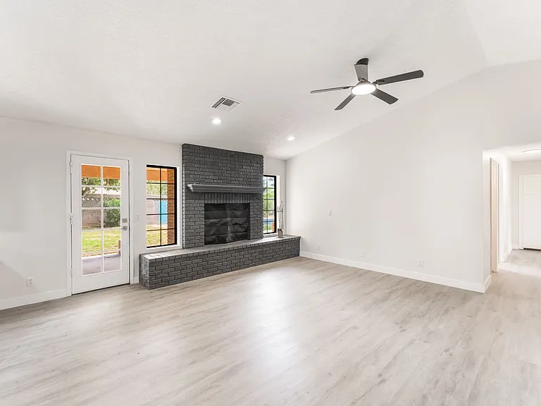 2108 Reynolds Ave — Photo 22