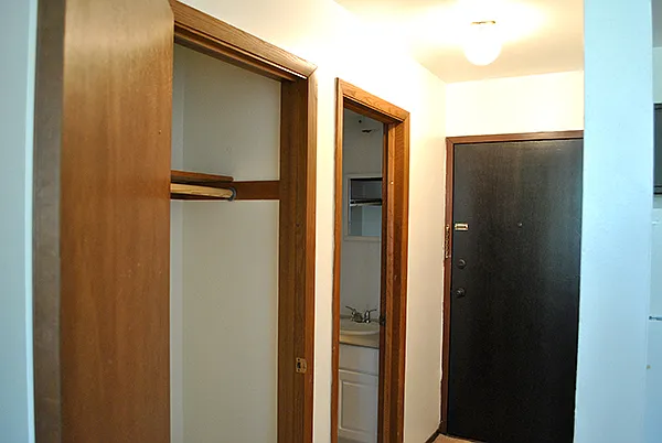 2495 N. Oakland Ave — Photo 13