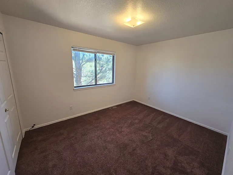 80 Blackburn Ln — Photo 18