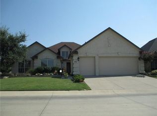 9601 Crestview Dr, Denton, TX 76207