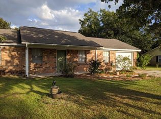 1834 Candlewood Dr, Navarre, FL 32566