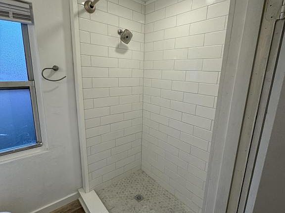 4th image of 32 Bridge St APT 3