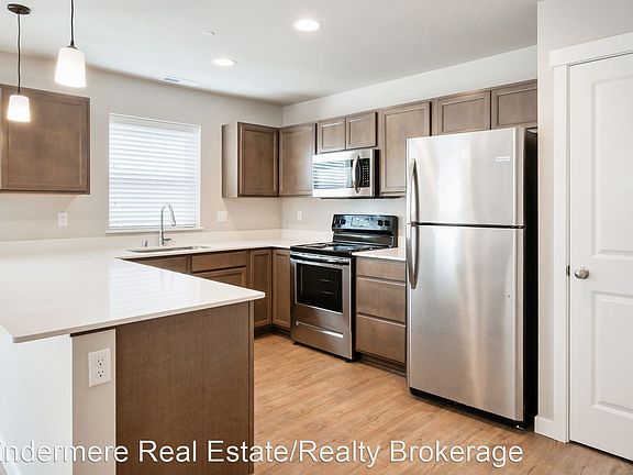 5th image of 6302 84th Ave NE