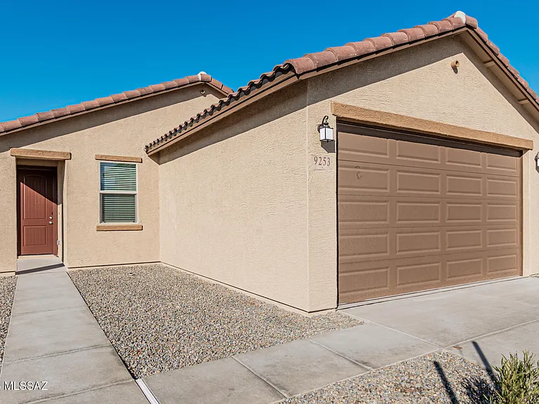 9253 N Agave Gold Rd — Photo 6