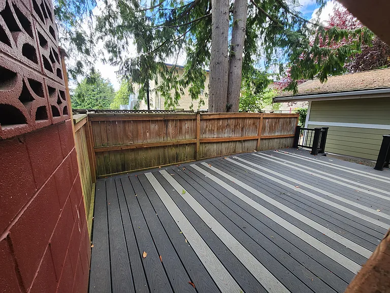 1510 NE 170th St #1 — Photo 8