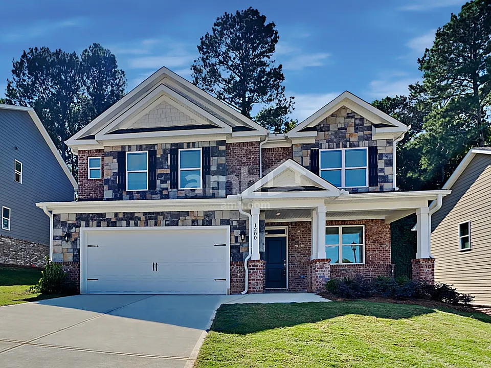 1200 Ashlyn Ct