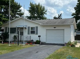 137 Clifton Ave, Findlay, OH 45840