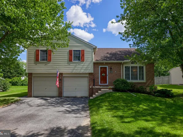 218 E 6th St, Lititz, PA 17543