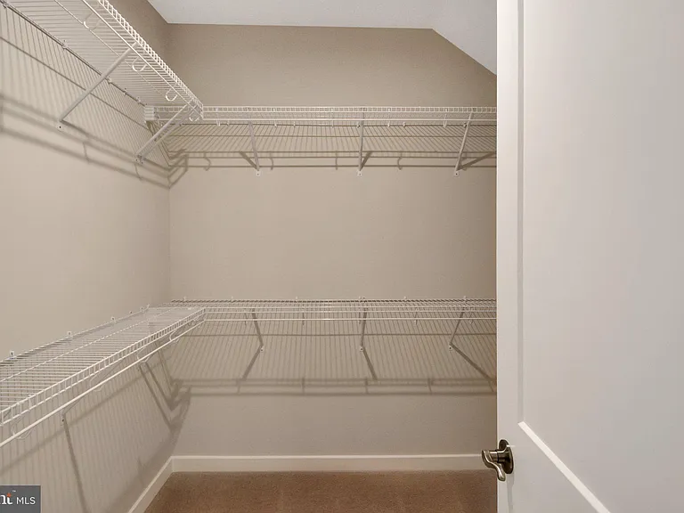 44615 Wolfhound Sq — Photo 10