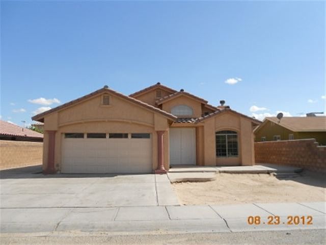 1st image of 1811 S San Luis Ln