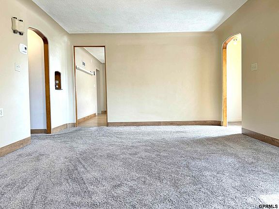 3rd image of 106 N Railroad St
