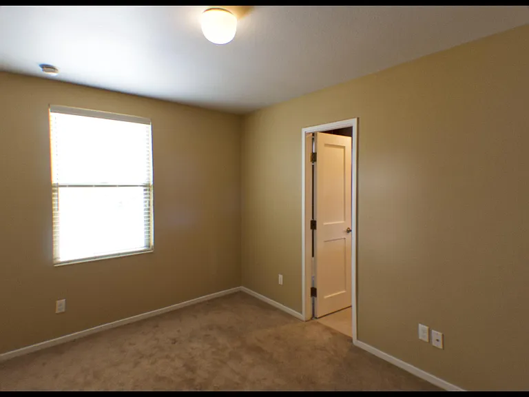 4200 Camelot Heights Dr #7 — Photo 10