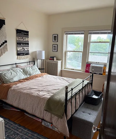 906 W 42nd St — Photo 10