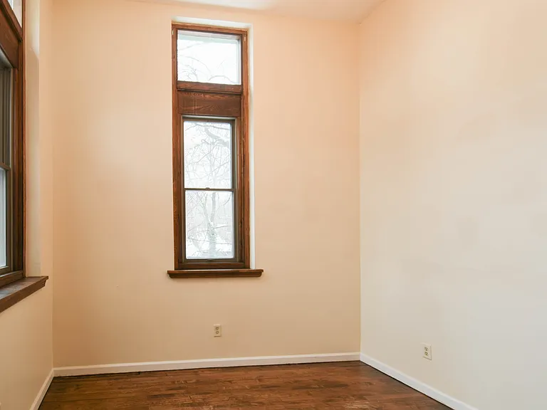 58 Woodley Ct #10 — Photo 12