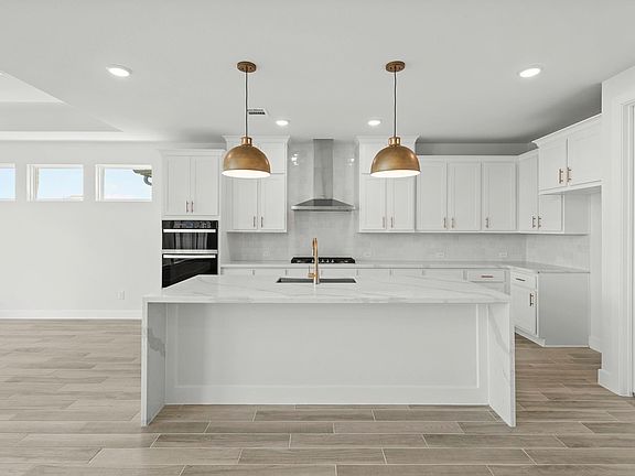 5th image of 493 Sprigtail Dr