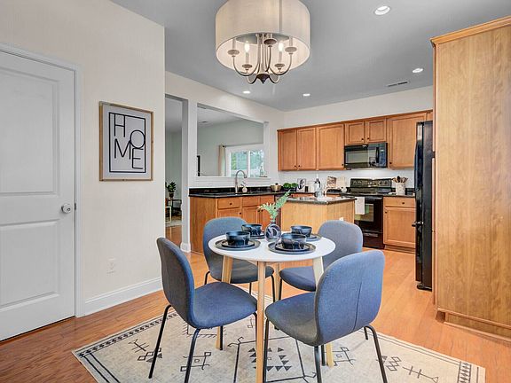 3rd image of 9714 Seed St