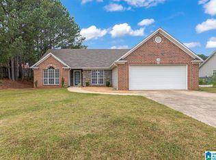 172 Pebble Dr, Alabaster, AL 35007