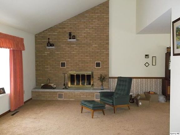 Home for Sale in Quincy, IL $159,900