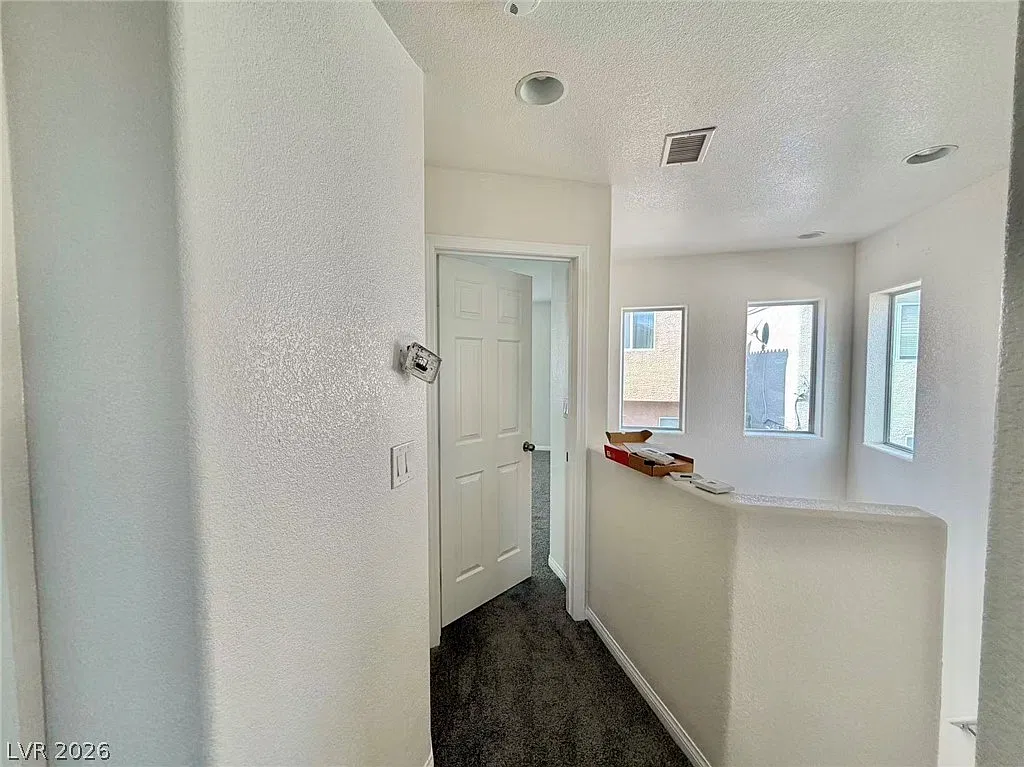 3 bed, 2.5 bath, 1553 sqft, $1,750 — Photo 3