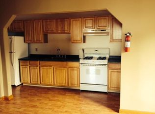 233 Division St APT 2, Fall River, MA 02721