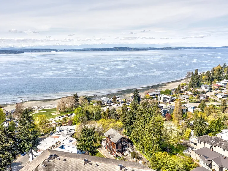 7013 Seaview Ter SW #B — Photo 4