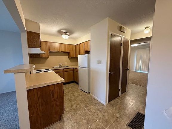 2nd image of 702 Devonshire Dr #B