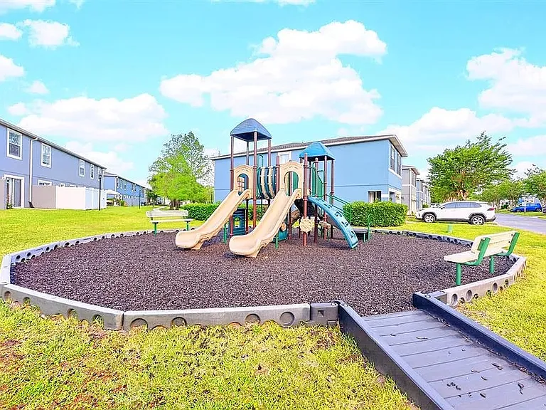 12769 Lexington Summit St — Photo 3