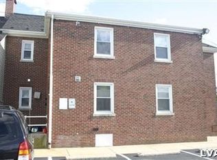 15-2 W Water St, Hellertown, PA 18055