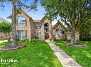 17714 Meadow Crossing Ln, Houston, TX 77095