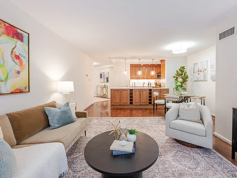 2555 Pennsylvania Ave NW #407 — Photo 5