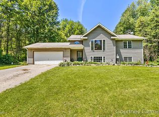 5180 Hotchkiss Rd, Lowell, MI 49331