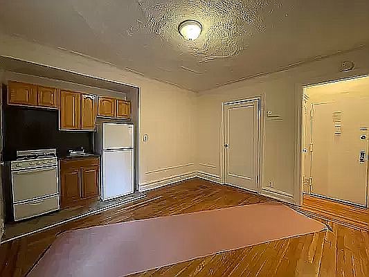 2nd image of 253 Cumberland St #304