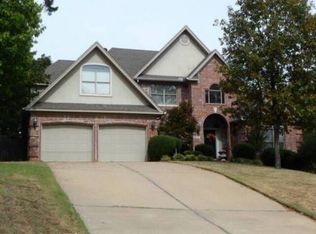 21 Montvale Dr, Little Rock, AR 72212