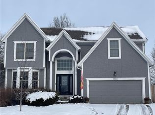 18424 W 153rd Ter, Olathe, KS 66062