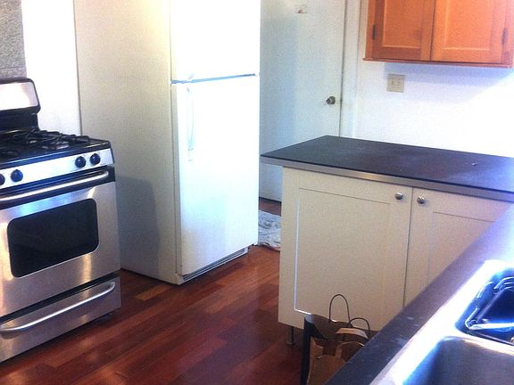 4th image of 2319 1st Ave S