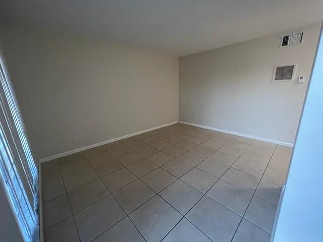 2822 Van Buren St #102 — Photo 6