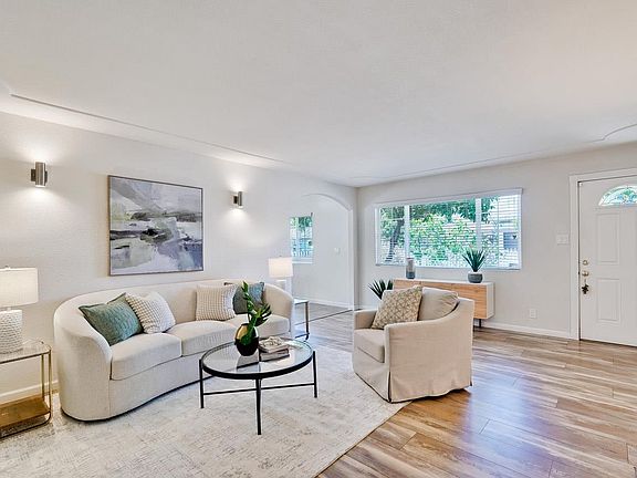 2nd image of 2872 Manda Dr