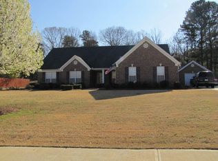 404 Camden Dr, Winder, GA 30680